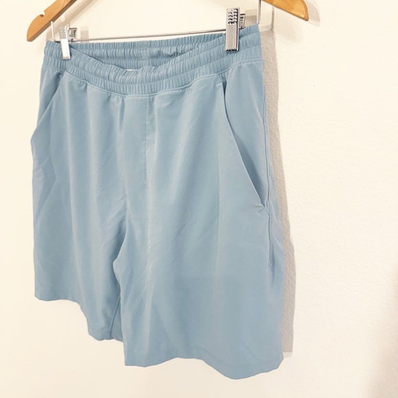 LULULEMON PaceBreaker Mesh Lined 7” Shorts Soft Blue Size Medium EUC - Picture 3 of 7